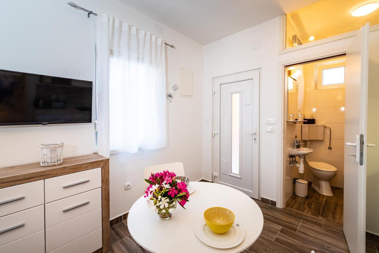Studio apartment Gina Zara Esterno foto